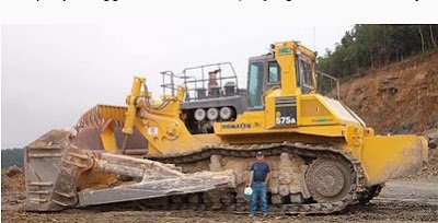 Komatsu D575A 