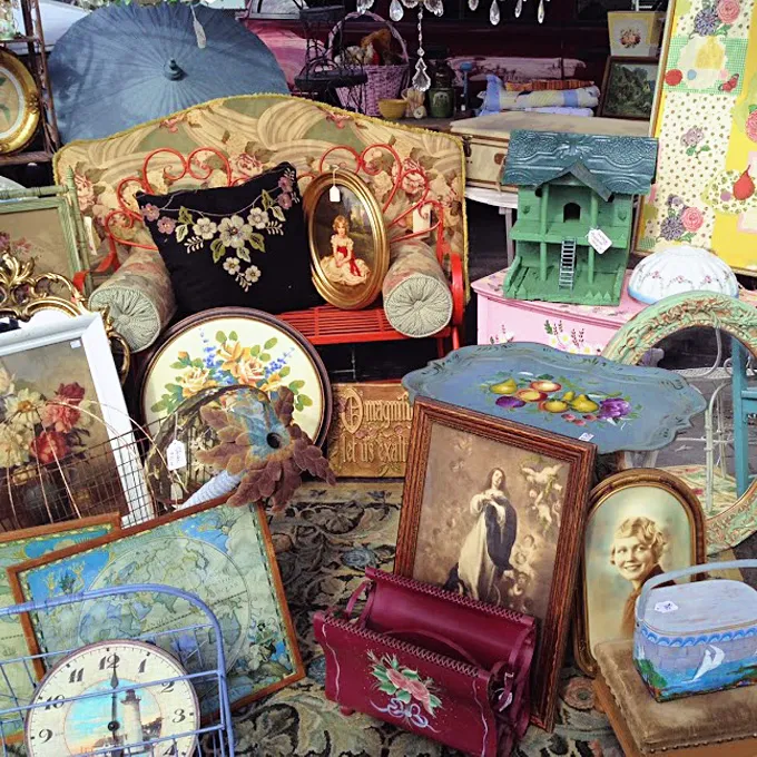 Garage Sale Advertising that Attracts Sell-out Crowds