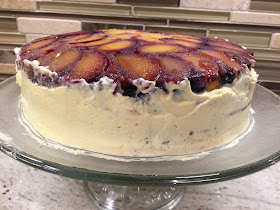 Cool whip and blueberry-stuffed plum cake recipe