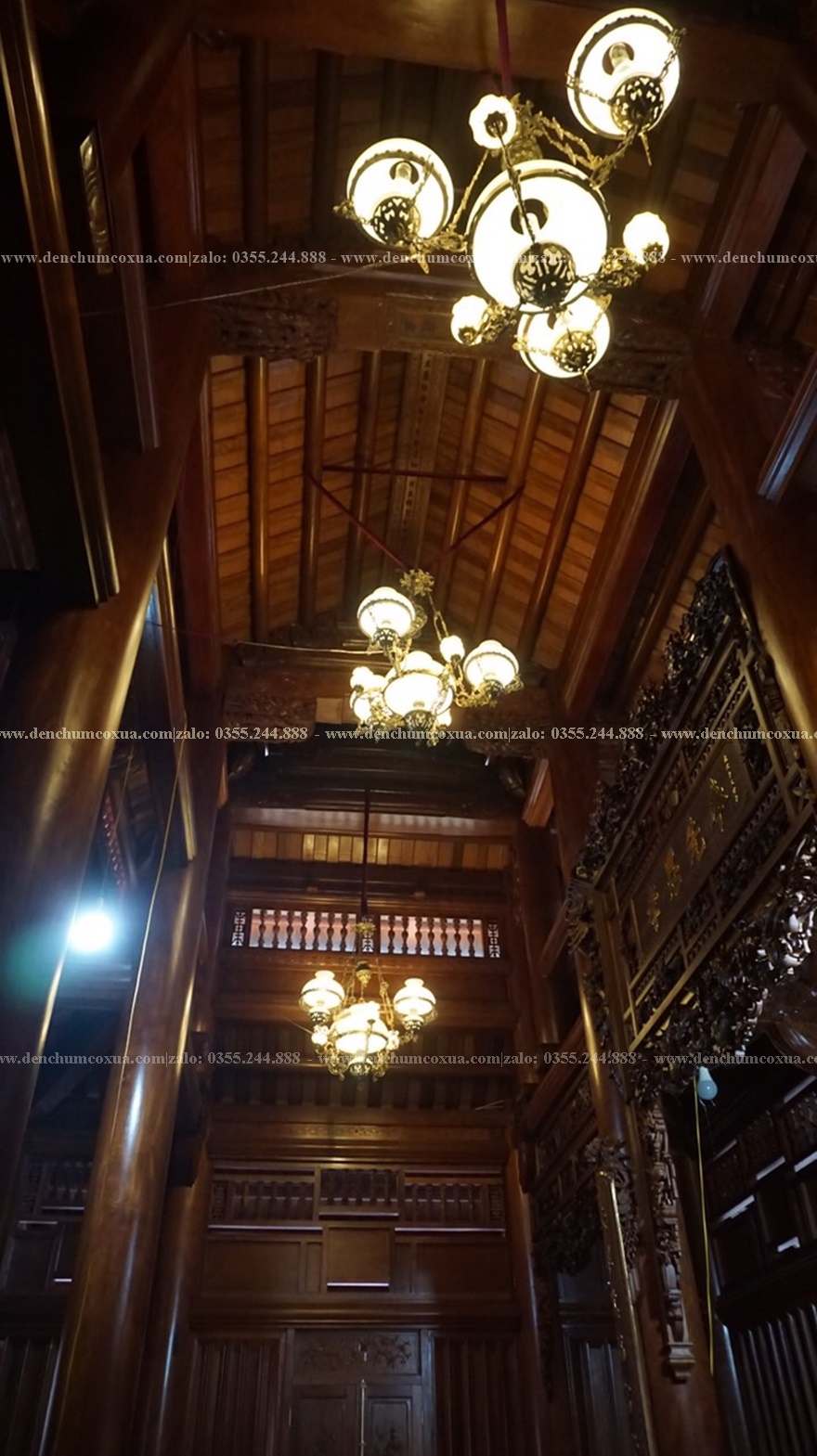 Ngắm công trình đèn chùm trang trí thả trần nhà gỗ tại Thanh Oai