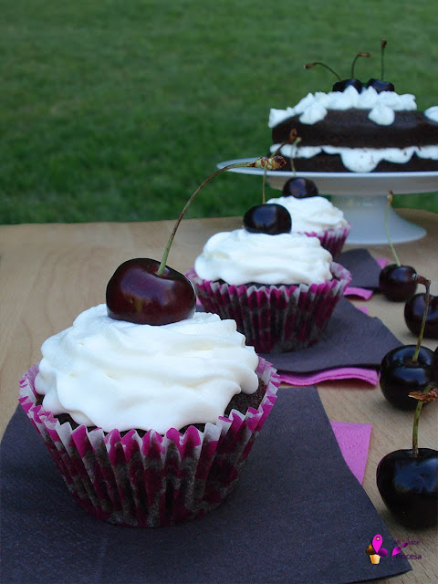 cereza, chocolate, chocolate y cereza, cupcake, cupcakes, selva negra, tarta, tarta selva negra, 