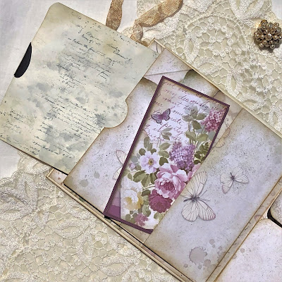 Sara Emily Barker https://sarascloset1.blogspot.com/2019/05/mini-album-tour-featuring-stamperia.html Stamperia Lilac Flowers Tim Holtz Entomology Lace Baseboard Frames Mini Album Tour 10