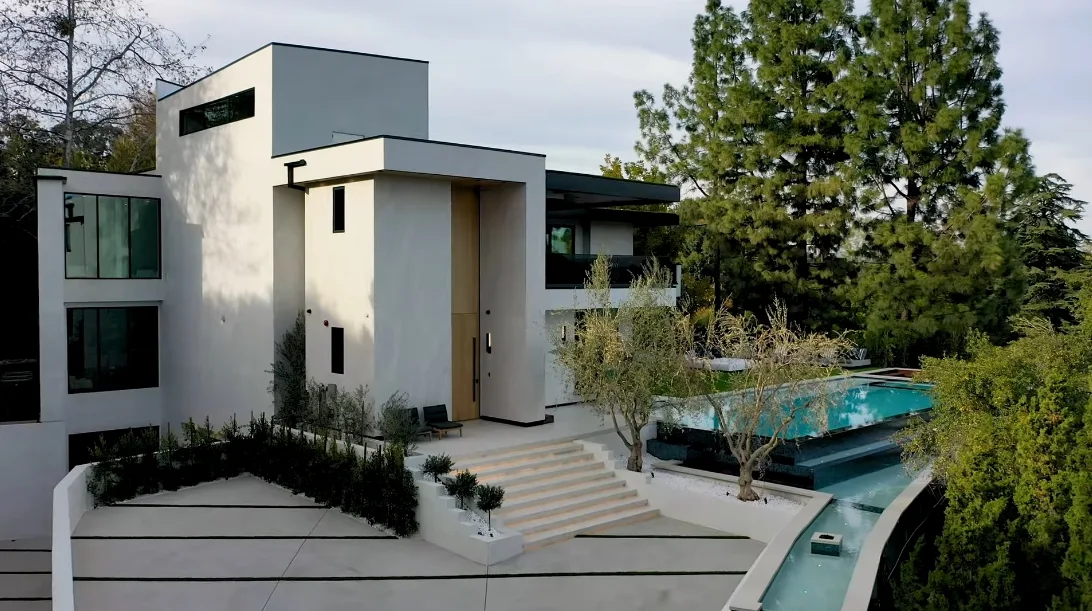 77 Photos vs. Tour 4021 Royal Oak Pl, Encino, CA Ultra Luxury Modern Mansion Interior Design