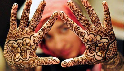 Latest Traditional Mughlai Mehndi Designs for Hands