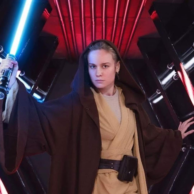 Brie Larson at the Cinespia screening of Star Wars Episode IV - New Hope : ジェダイの騎士のキャプテン・マーベル ! !