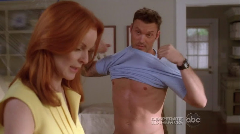 Brian Austin Green Shirtless on Desperate Housewives s7e02