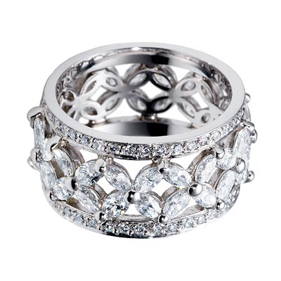 Celebrity Engagement Rings on Celebrity Wedding Rings   Pictures Of Celebrity Wedding Rings