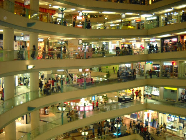 مول شوبيتيرا في جاكارتا Mal Ciputra ,مولات جاكارتا ,مراكز التسوق في جاكارتا _http://toursbaylisaan.blogspot.com/2013/12/Shopping-areas-in-jakarta.html