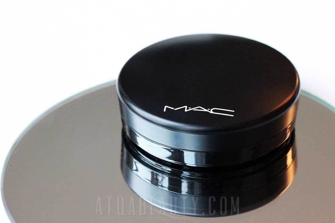 Makijaż :: Stare, ale jare, czyli puder MAC Mineralized Skinfinish Natural 