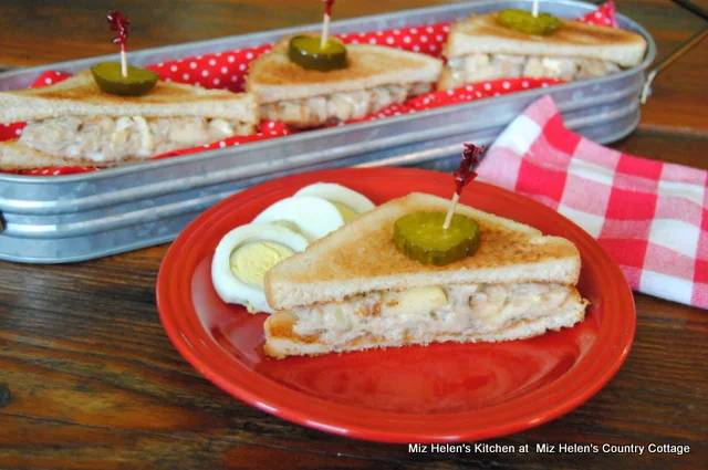 Nana's Tuna Salad at Miz Helen's Country Cottage