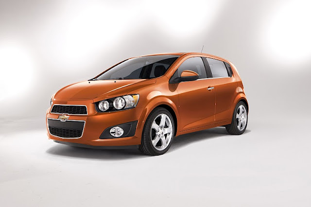 2012 chevrolet sonic hatchback front angle view 2012 Chevrolet Sonic 