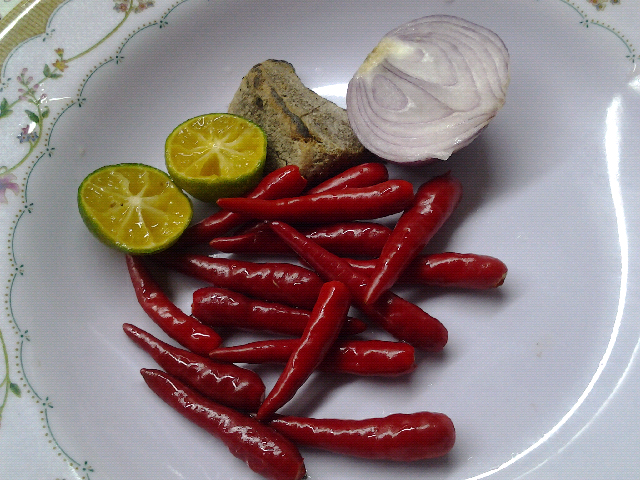 Sambal belacan versi Ummiaiman ~ SuteraUngu87