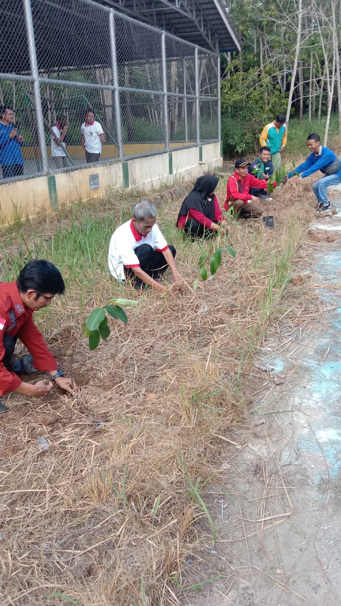 Kegiatan Aksi Bersih Desa dan Penanaman Pohon di Desa Tanjung Menang Bersama Komunitas Wahana Hijau Kota Prabumulih