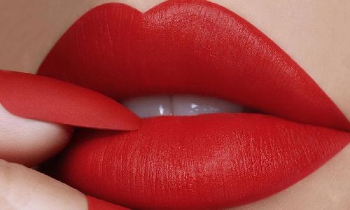 How To Apply Lips Makeup - Best Lips Makeup Tips