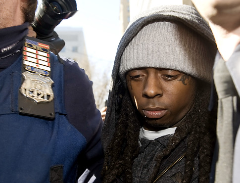 You would think after one guard got fired for trying to peep at Lil Wayne