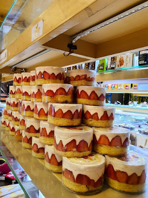 Strawberry Cheesecake Cirebon, Cheesecake Cirebon, Kue Keju Cirebon, Toko Kue Cirebon, Cake Shop Cirebon, Bakery Cirebon