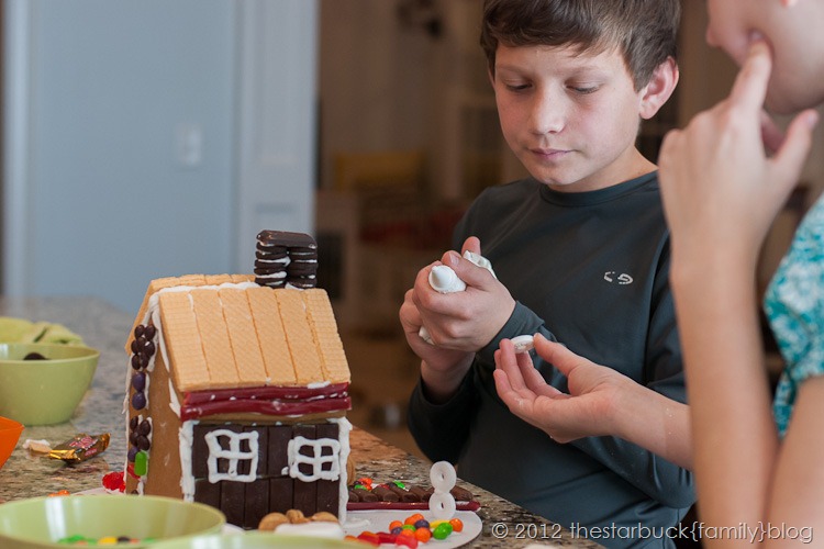 Gingerbread Houses 2012 blog-13