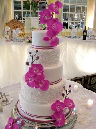 You can also decorate your cake with sugarmade orchids