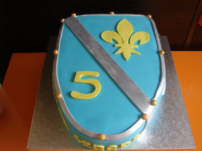 tarta fondant escudo