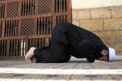 sujud ketika shalat