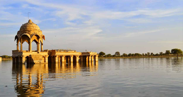 places to visit in Gadisar lake
