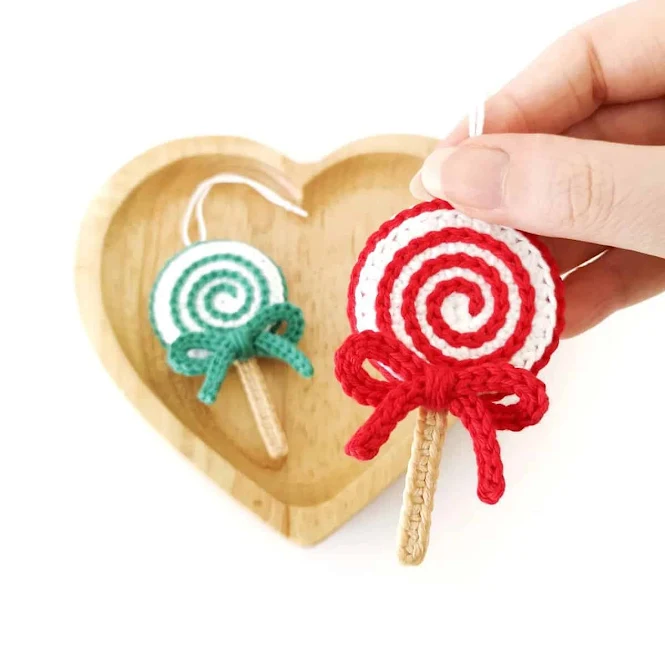 Lollipop Crochet Christmas Ornament FREE Pattern