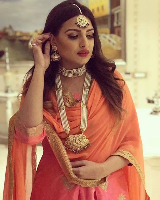 Himanshi Khurana  Bathroom Hot Video,Himanshi Khurana Hot Bathroom Photos,Himanshi Khurana Hot Bedroom Photos,Himanshi Khurana Boyfriend New,Himanshi Khurana Latest Wallpapers,Himanshi Khurana Latest 2019 Pictures,Himanshi Khurana Actress Real Whtsapp Number