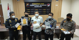 Ditresnarkoba Polda Jateng Gagalkan Pengedaran 3,5 Kg Sabu Dari Malaysia