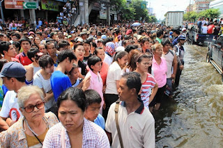 ”Thailand_flood_2011”