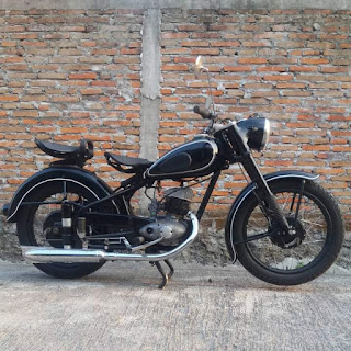 DKW 250cc . Surat Ada .