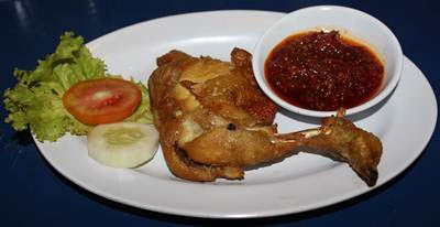 Ayam Penyet di Palembang