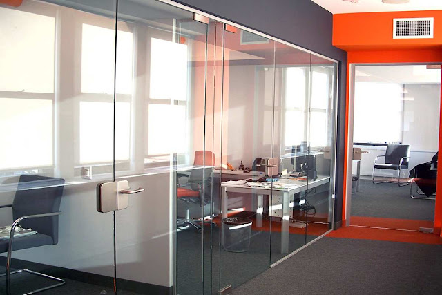 Luxurious glass office partition