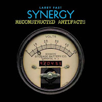 El último CD de Synergy publicado, Reconstructed Artifacts