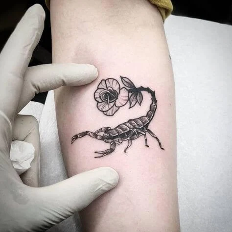 Imagen de tatuaje de escorpión