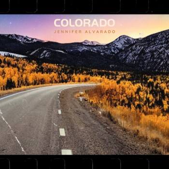 A grande sensação Jennifer Alvarado aquece nossos corações com 'Colorado'
