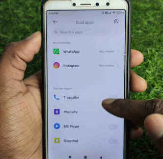 How to add two mobile numbers in PhonePe