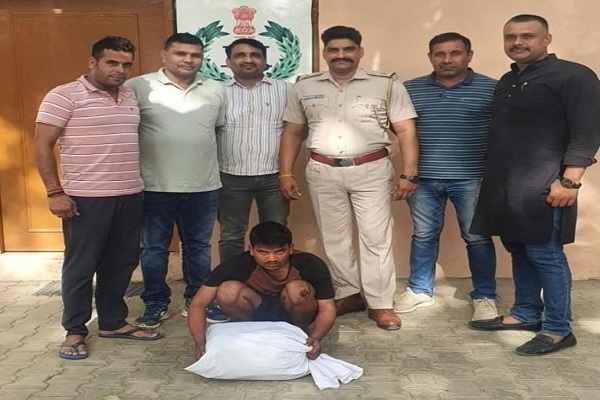 faridabad-police-arrested-ganja-supplier