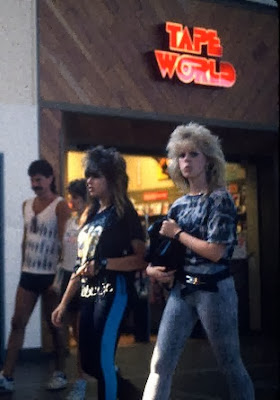 I love the 80's : TAPE WORLD! www.thebrighterwriter.blogspot.com