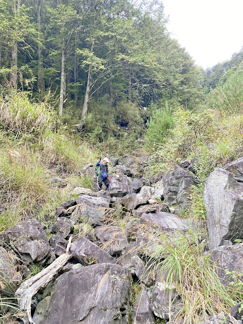 往知馬漢山--下切乾溪溝