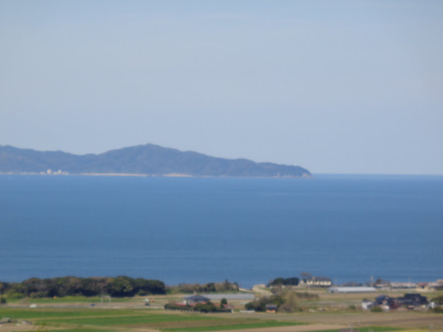 首長の墓から島根半島を望む