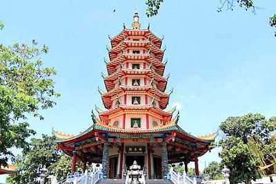 Vihara Buddhagaya Watugong di Semarang 