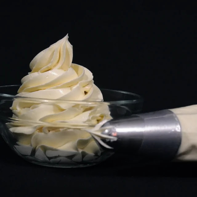 Receta de BUTTERCREAM AMERICANO como hacer crema de mantequilla betun de mantequilla