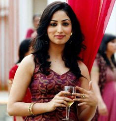 hot sexy yami gautam hd wallpaper - HD Wallpapers 
