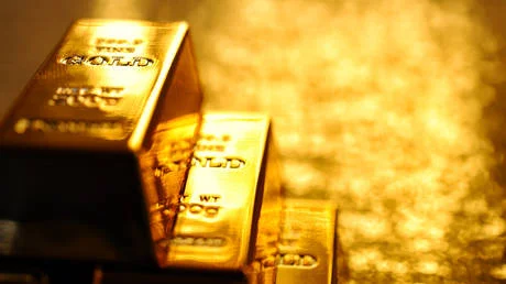 سعر الذهب يسجل أعلى مستوى له في ستة أشهر بدعم من ضعف الدولار والتوترات فى الشرق الأوسط