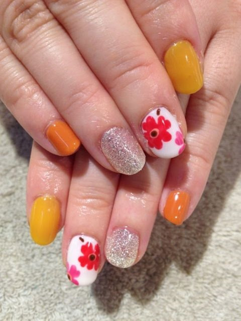 Beautiful Flower Nail Art Designs & Ideas