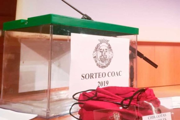 Una comparsa de Algeciras causa baja en el COAC 2019