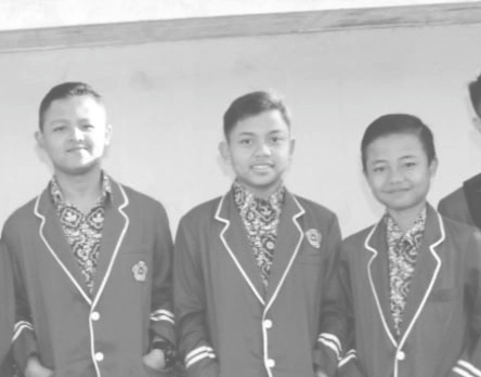 Contoh Kerajinan  Berbasis Media Campuran  Dari Plastik 41 
