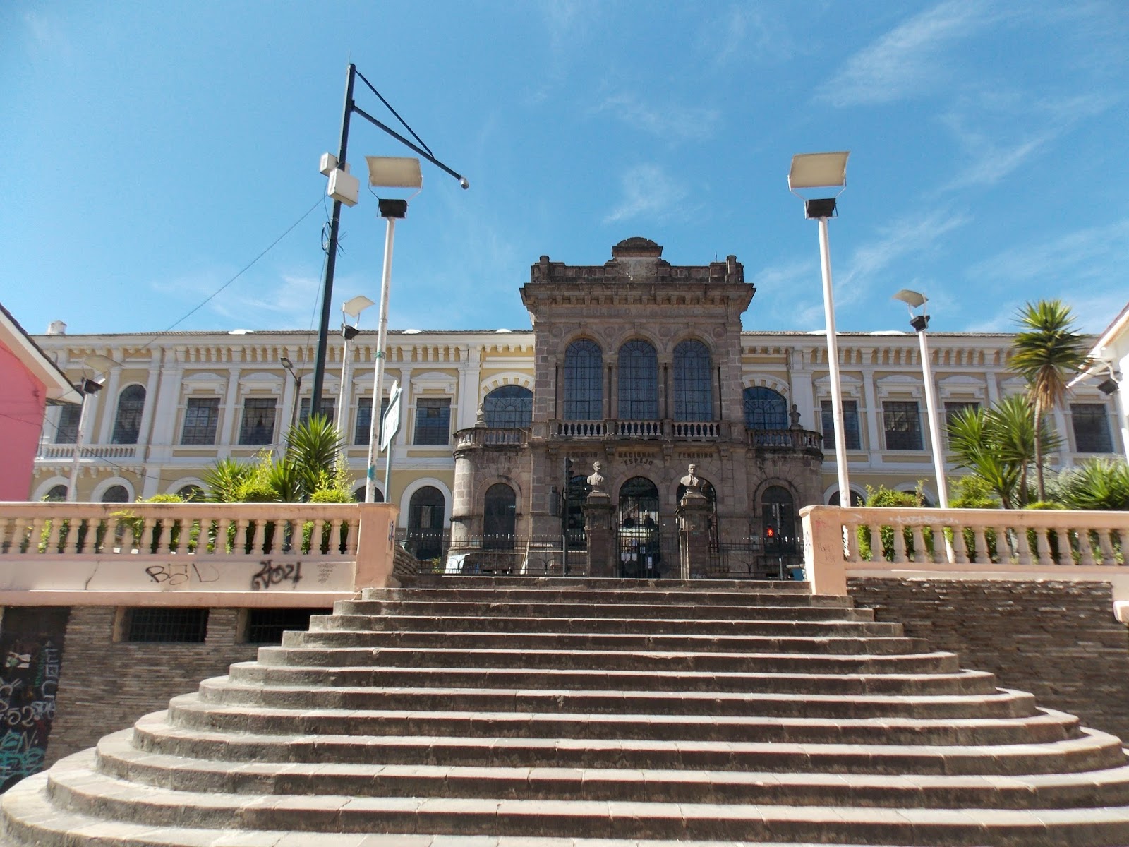 Los Ladrillos De Quito Colegio Femenino Espejo Antiguo Colegio