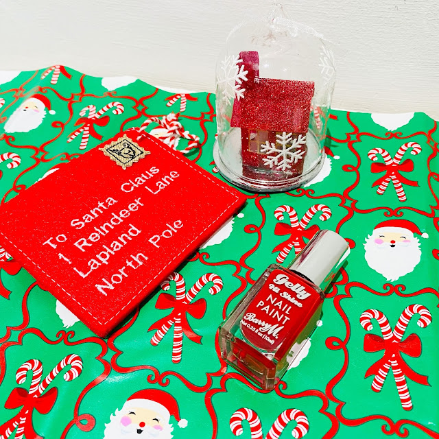 Boohoo Beauty Advent Calendar Unboxing 2021