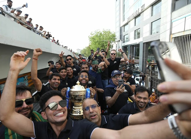 gujarat titans cricket team trophy